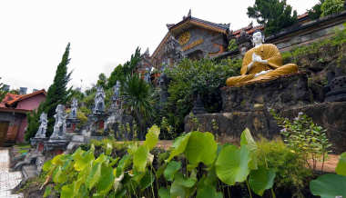 Brahmavihara Arama Banjar Lovina