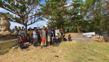 Watching the Bali Cremation